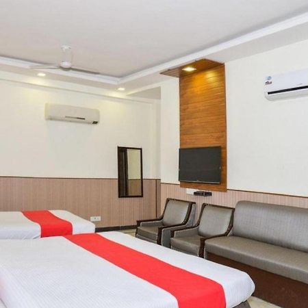Hotel Shanti House New Delhi Karnail Singh Stadium Gate No 1 エクステリア 写真