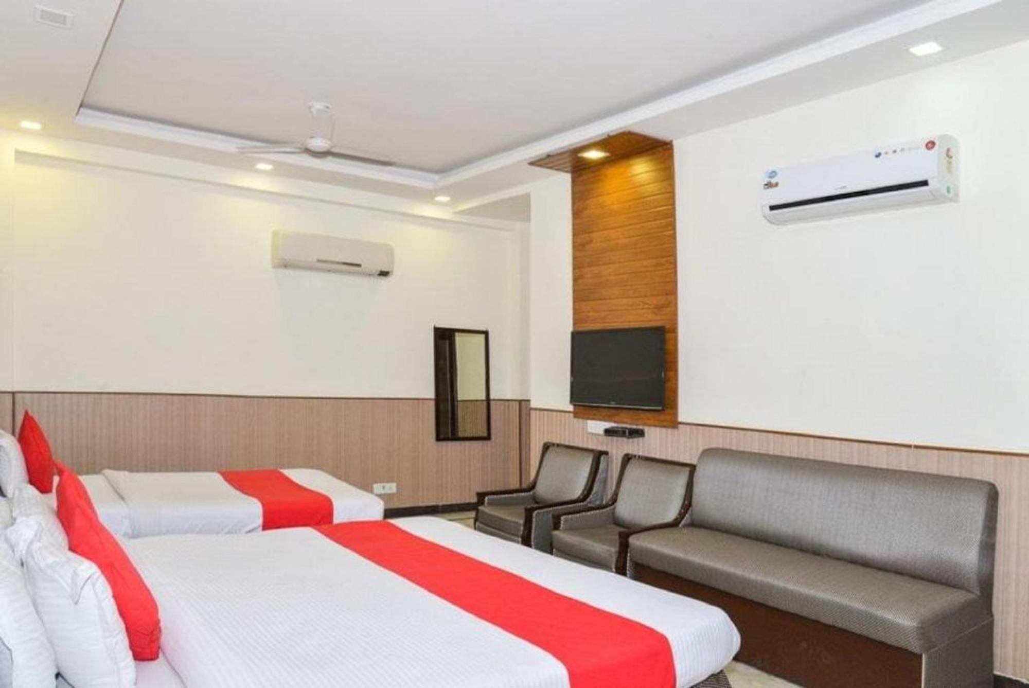 Hotel Shanti House New Delhi Karnail Singh Stadium Gate No 1 エクステリア 写真