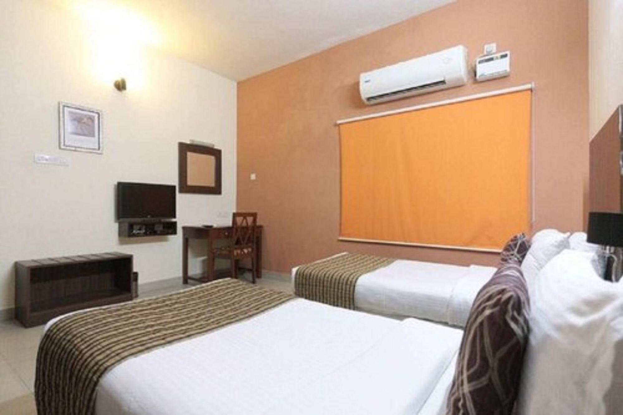 Hotel Shanti House New Delhi Karnail Singh Stadium Gate No 1 エクステリア 写真
