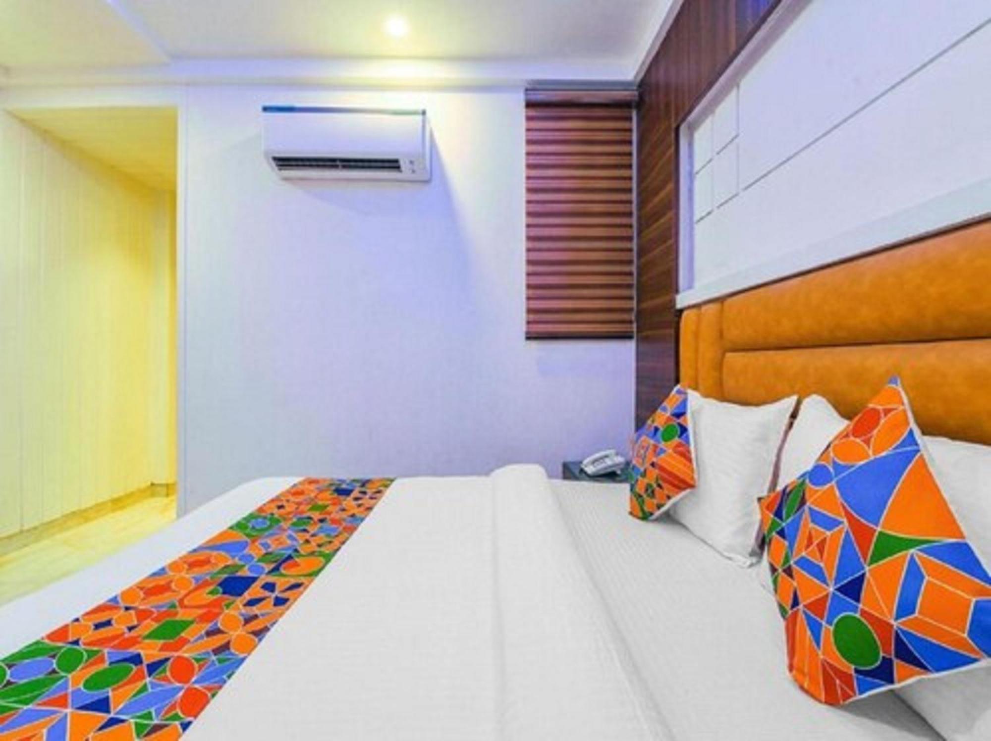 Hotel Shanti House New Delhi Karnail Singh Stadium Gate No 1 エクステリア 写真