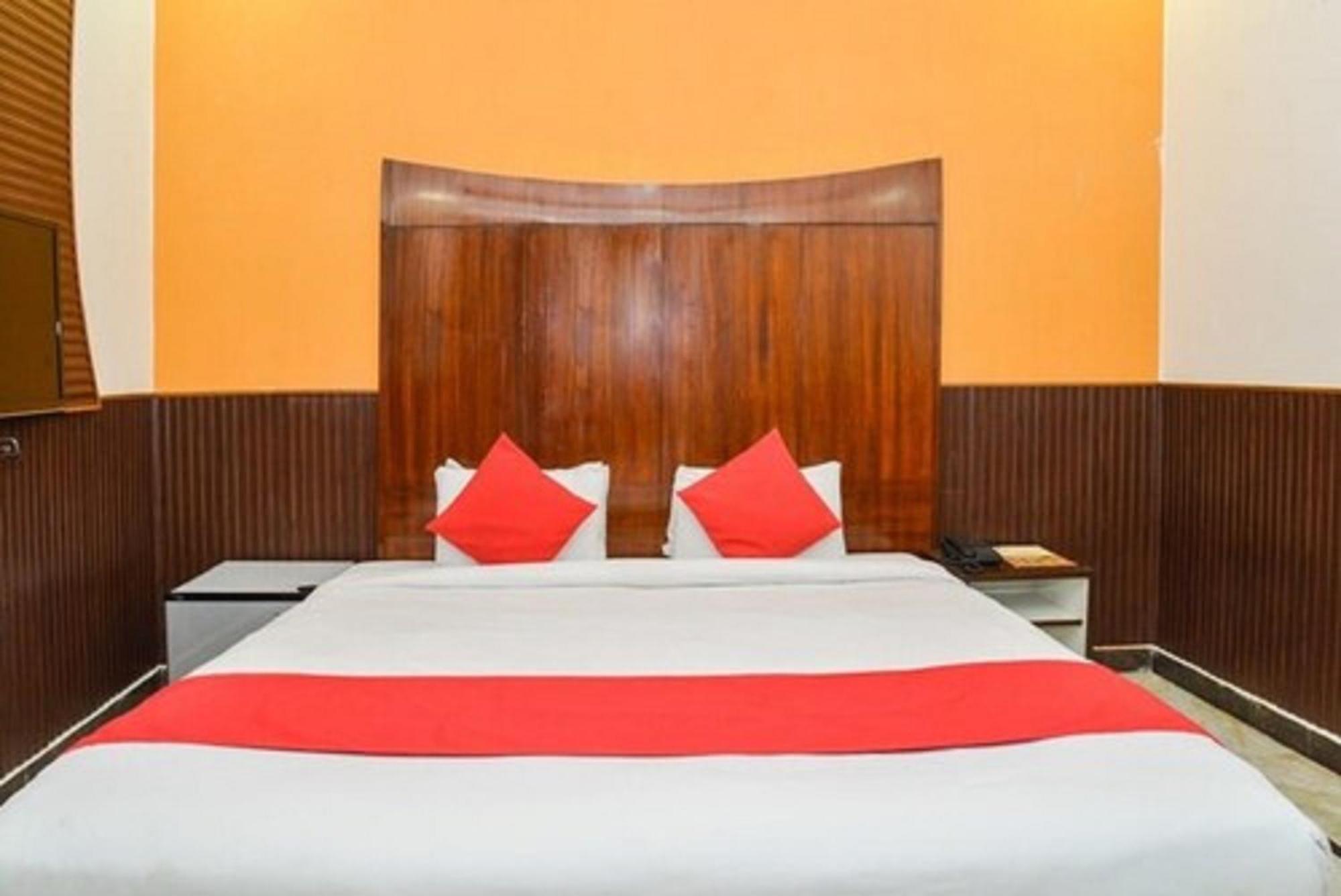 Hotel Shanti House New Delhi Karnail Singh Stadium Gate No 1 エクステリア 写真