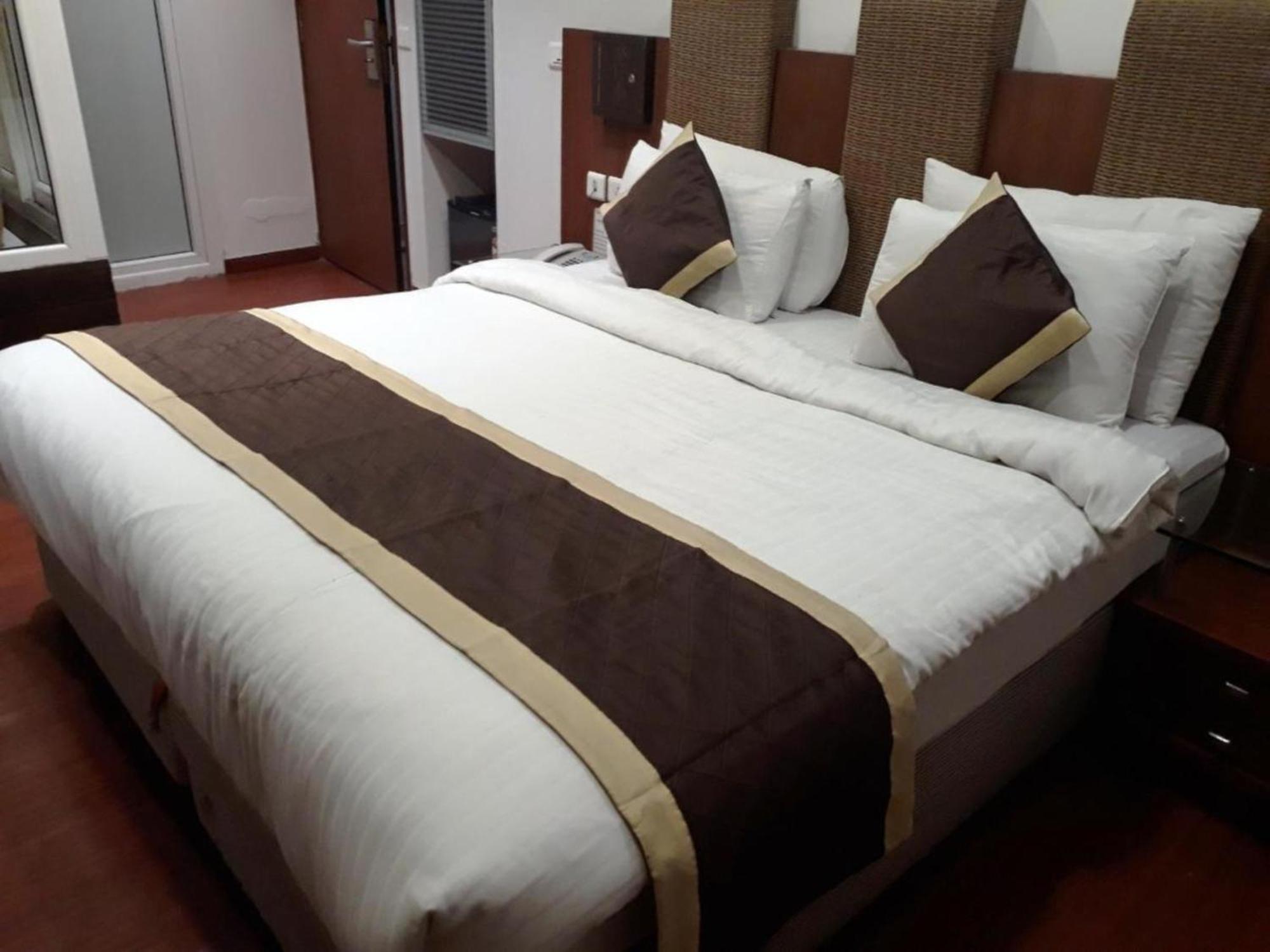 Hotel Shanti House New Delhi Karnail Singh Stadium Gate No 1 エクステリア 写真